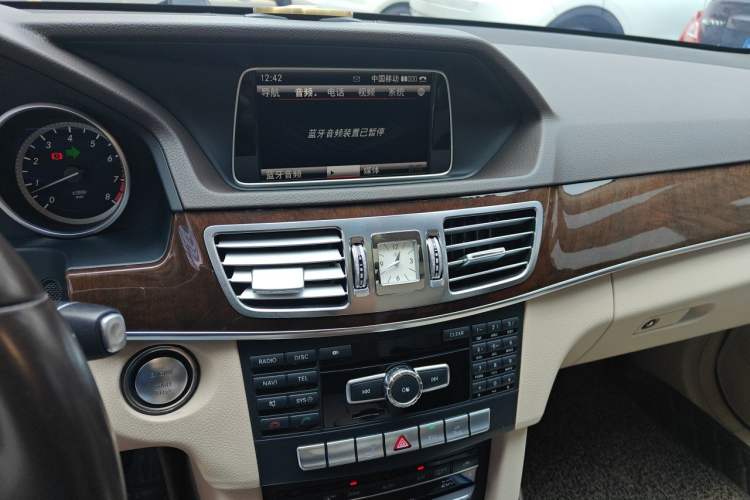 Used Mercedes-Benz E-Class 2015 Revised E 260 L Audio And AC Panel