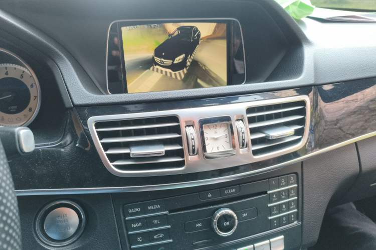 Used Mercedes-Benz E-Class 2015 Revised E 180 L Sport Edition Audio And AC Panel