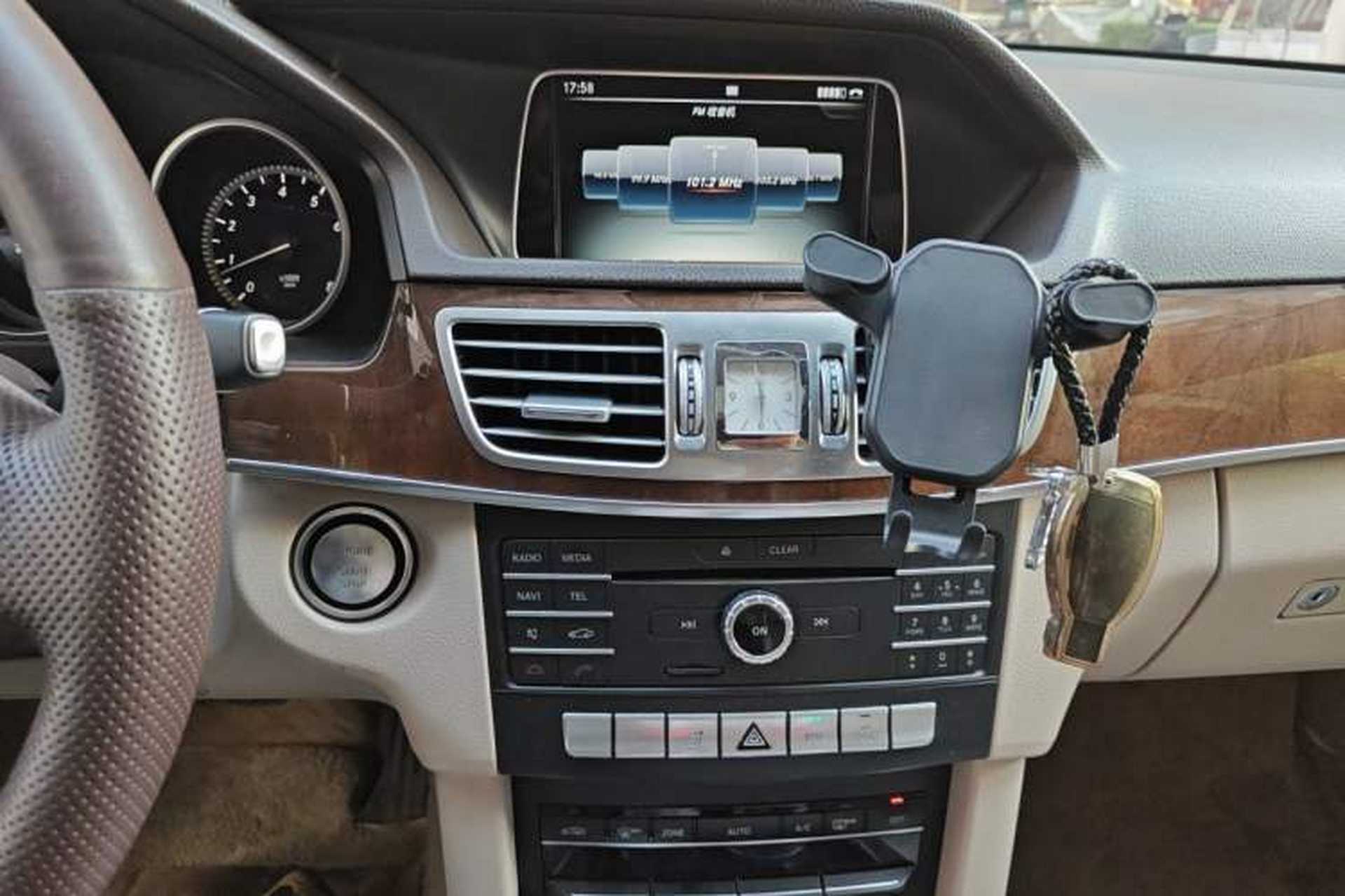 Used Mercedes-Benz E-Class 2015 Facelift E 200 L Audio And AC Panel