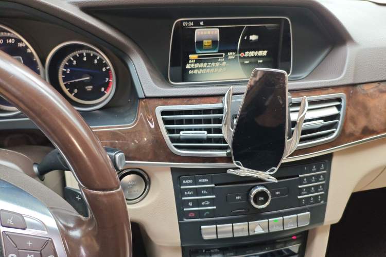 Used Mercedes-Benz E-Class 2015 Facelift E 200 L Audio And AC Panel