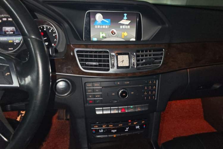 Used Mercedes-Benz E-Class 2015 Facelift E 200 L Audio And AC Panel