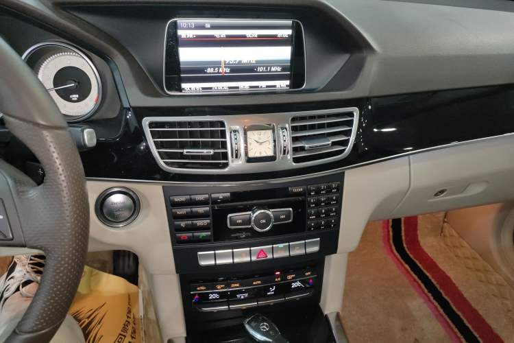 Used Mercedes-Benz E-Class 2015 E 200 L Sport Edition Audio And AC Panel