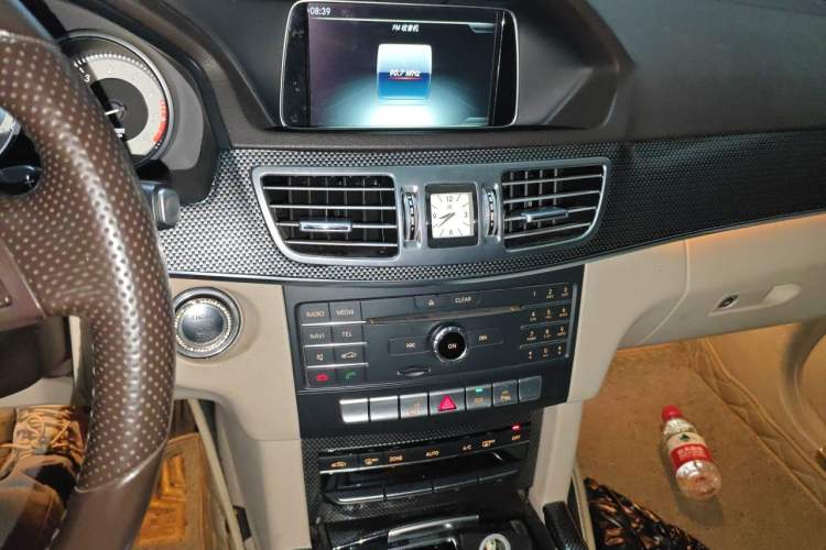 Used Mercedes-Benz E-Class 2015 E 260 L Sport Edition Audio And AC Panel