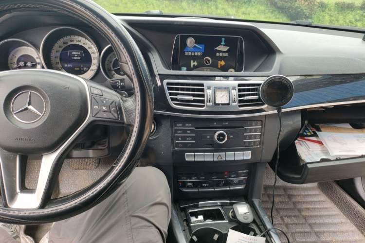 Used Mercedes-Benz E-Class 2015 E 260 L Sport Luxury Model Audio And AC Panel