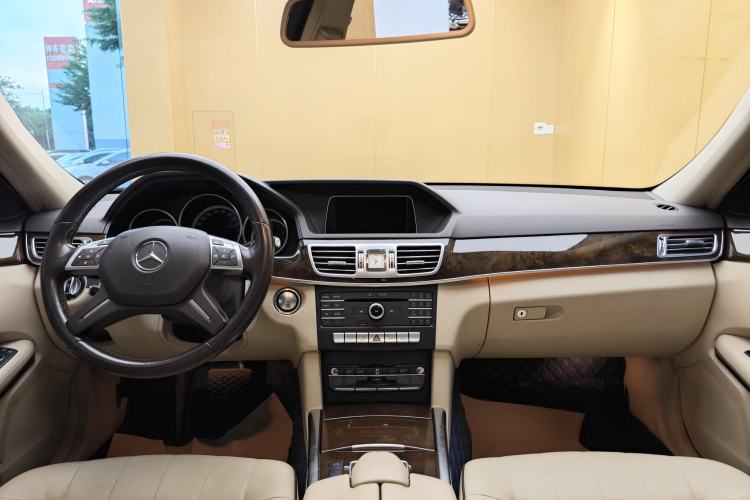 Used Mercedes-Benz E-Class 2015 Revised E 260 L Audio And AC Panel