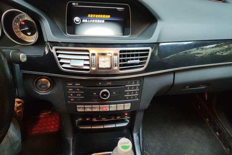 Used Mercedes-Benz E-Class 2015 Facelift E 260 L Luxury Edition Audio And AC Panel