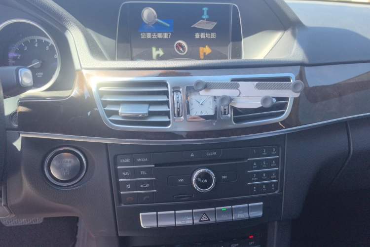 Used Mercedes-Benz E-Class 2015 Facelift E 200 L Audio And AC Panel