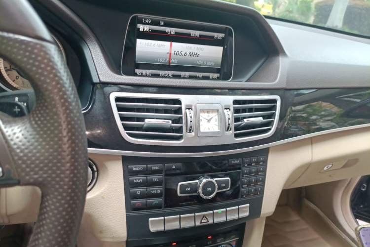 Used Mercedes-Benz E-Class 2015 E 260 L Sport Edition Audio And AC Panel