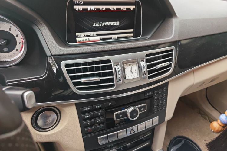 Used Mercedes-Benz E-Class 2015 E 260 L Sport & Fashion Model Audio And AC Panel