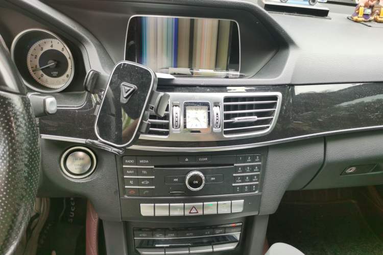 Used Mercedes-Benz E-Class 2015 Facelift E 200 L Sport Edition Audio And AC Panel
