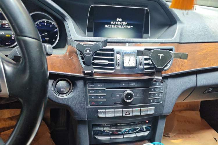 Used Mercedes-Benz E-Class 2015 E 260 L Luxury Model Audio And AC Panel
