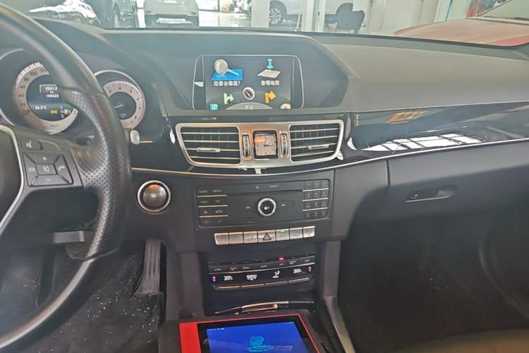 Used Mercedes-Benz E-Class 2015 Revised E 260 L Sporty and Stylish Edition Audio And AC Panel