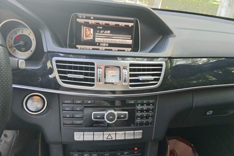 Used Mercedes-Benz E-Class 2015 E 320 L Sport Edition Audio And AC Panel