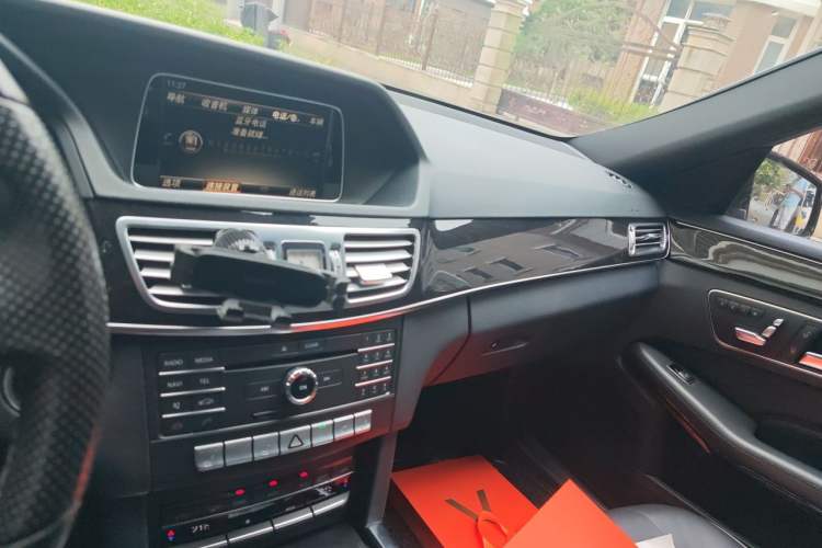 Used Mercedes-Benz E-Class 2015 Revised E 260 L Sporty and Stylish Edition Audio And AC Panel