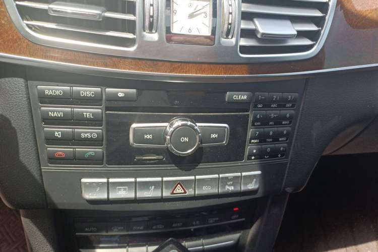Used Mercedes-Benz E-Class 2015 E 320 L Luxury 4MATIC Audio And AC Panel