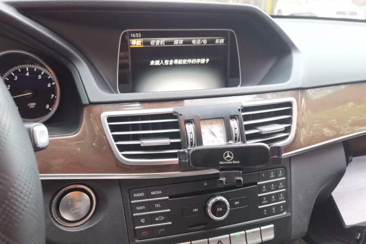 Used Mercedes-Benz E-Class 2015 E 200 L Audio And AC Panel