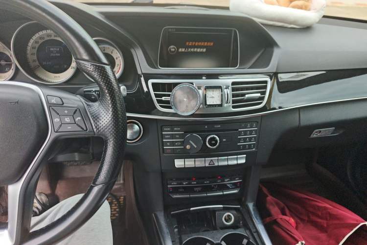 Used Mercedes-Benz E-Class 2015 E 260 L Sport Edition Audio And AC Panel
