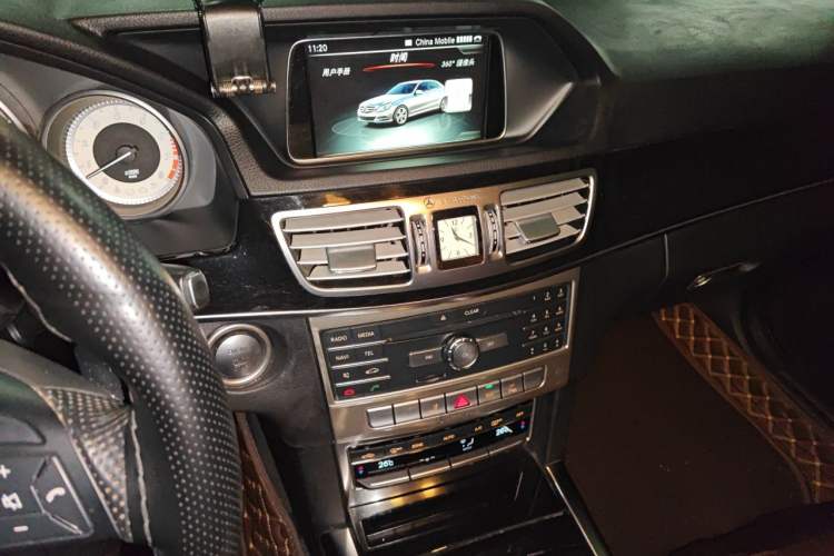 Used Mercedes-Benz E-Class 2015 Restyled E 260 L Sport Edition Audio And AC Panel