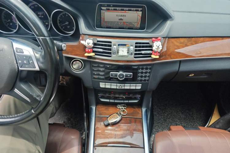 Used Mercedes-Benz E-Class 2015 E 320 L Audio And AC Panel