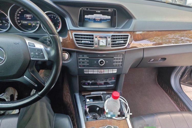 Used Mercedes-Benz E-Class 2015 Facelift E 200 L Audio And AC Panel