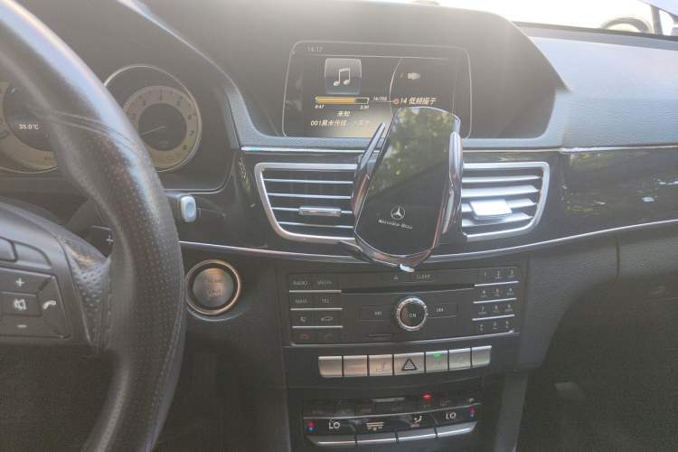 Used Mercedes-Benz E-Class 2015 E 200 L Sport Edition Audio And AC Panel