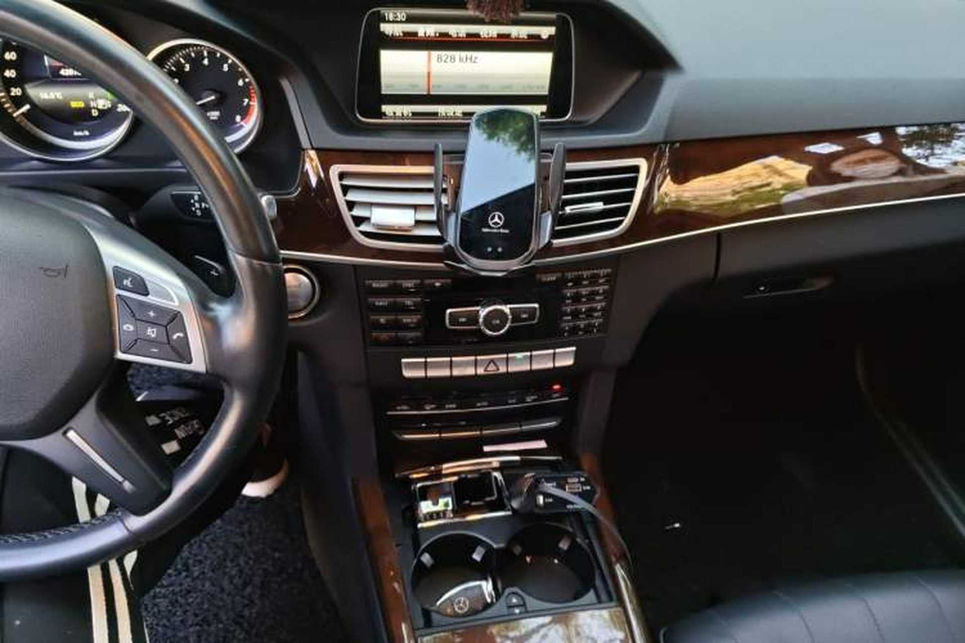 Used Mercedes-Benz E-Class 2015 E 260 L Audio And AC Panel