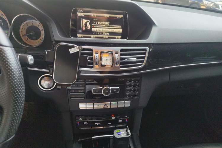 Used Mercedes-Benz E-Class 2015 E 200 L Sport Edition Audio And AC Panel