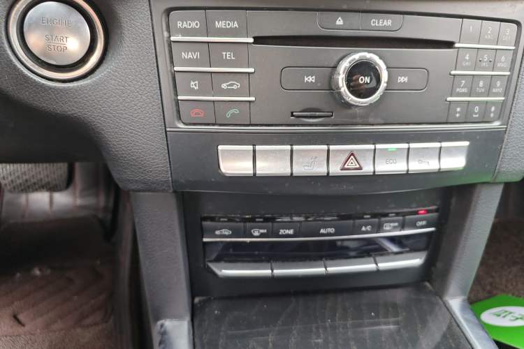 Used Mercedes-Benz E-Class 2015 Facelift E 200 L Sport Edition Audio And AC Panel