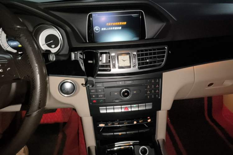 Used Mercedes-Benz E-Class 2015 Restyled E 260 L Sport Edition Audio And AC Panel