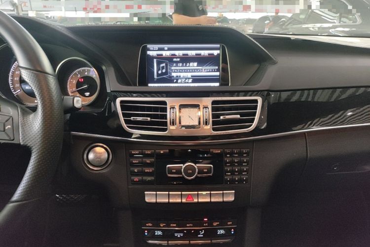 Used Mercedes-Benz E-Class 2015 E 320 L Sport 4MATIC Audio And AC Panel