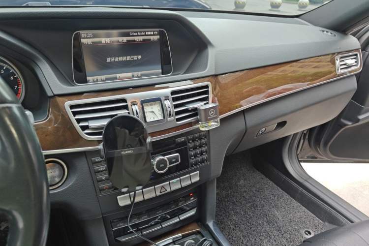 Used Mercedes-Benz E-Class 2015 E 200 L Audio And AC Panel