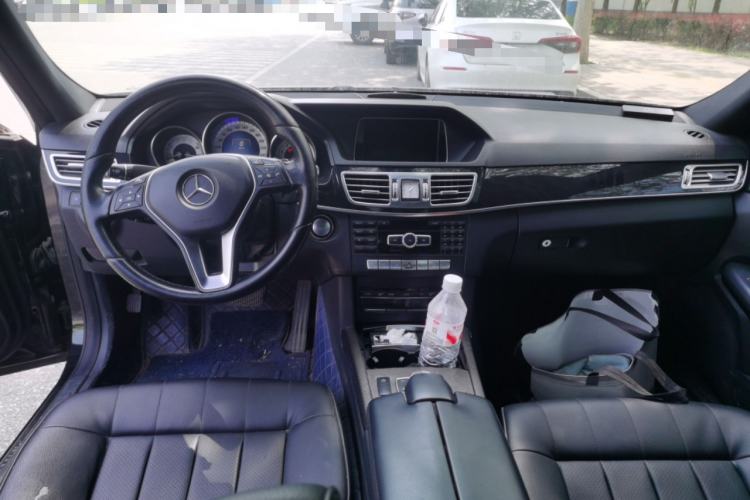 Used Mercedes-Benz E-Class 2015 E 260 L Sport Edition Center Console