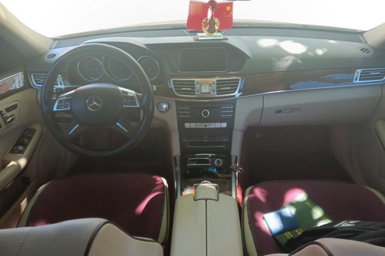 Used Mercedes-Benz E-Class 2015 E 260 L Center Console