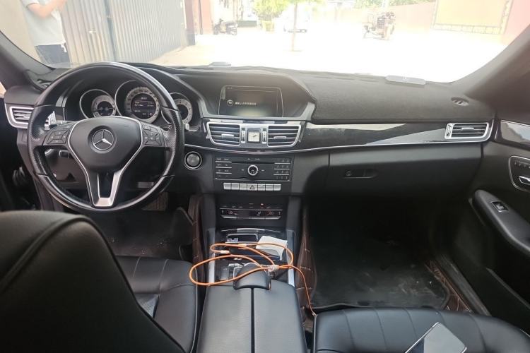 Used Mercedes-Benz E-Class 2015 Restyled E 260 L Sport Edition Center Console