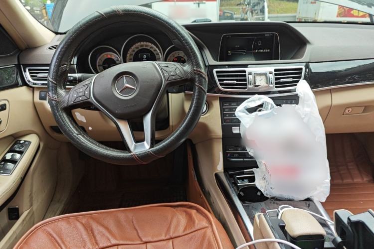 Used Mercedes-Benz E-Class 2015 Restyled E 260 L Sport Edition Center Console