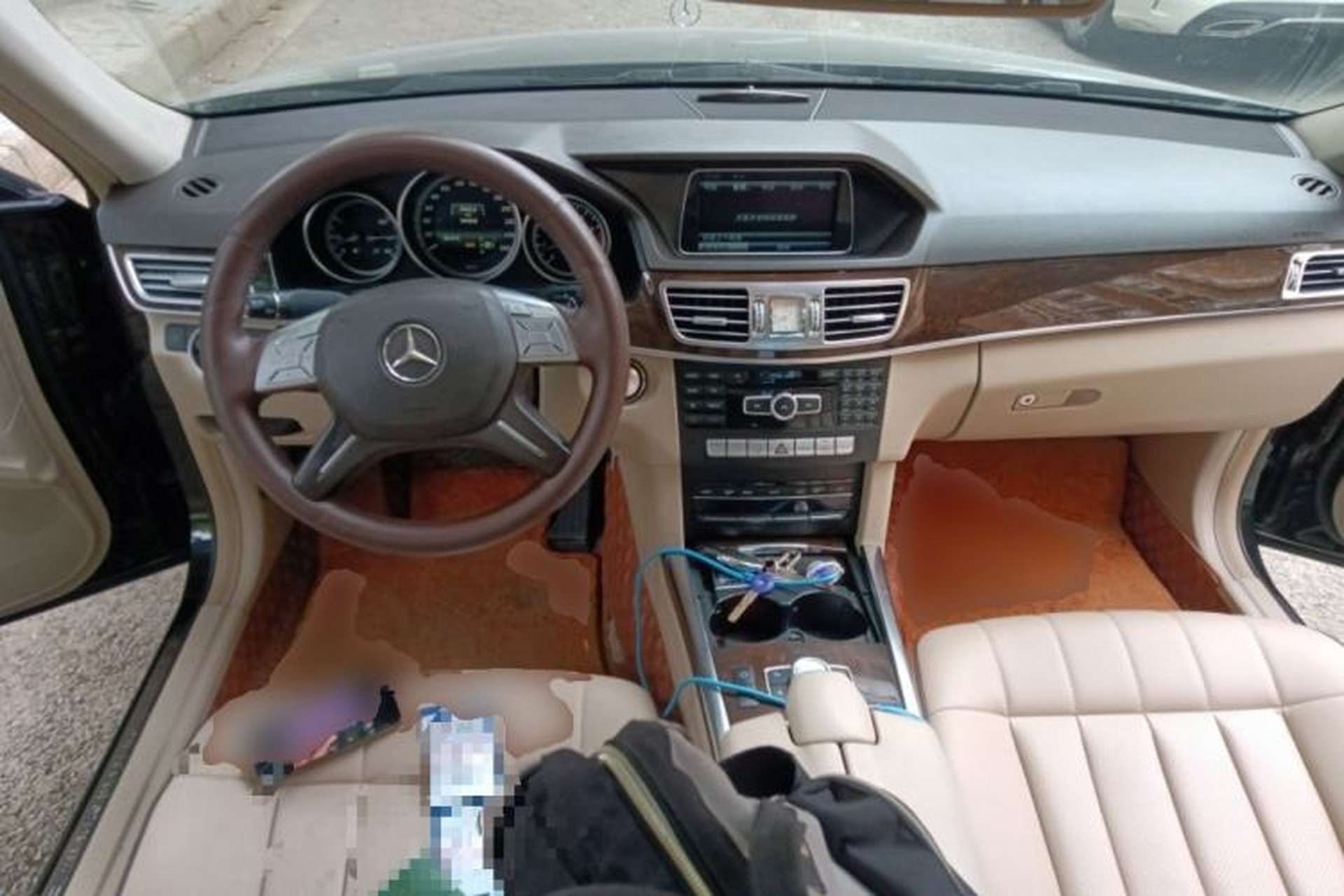 Used Mercedes-Benz E-Class 2015 E 200 L Center Console