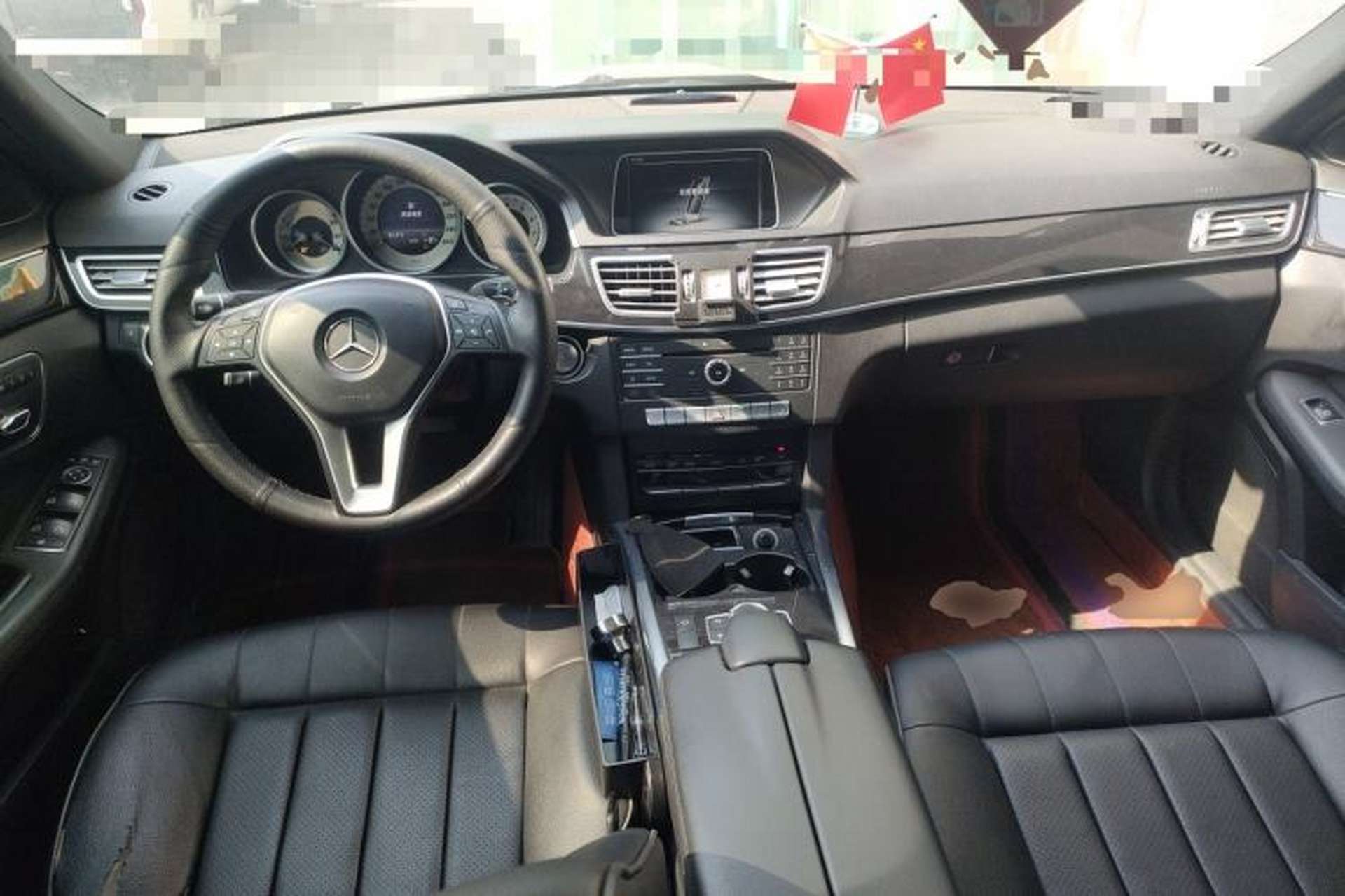 Used Mercedes-Benz E-Class 2015 E 260 L Sport & Fashion Model Center Console