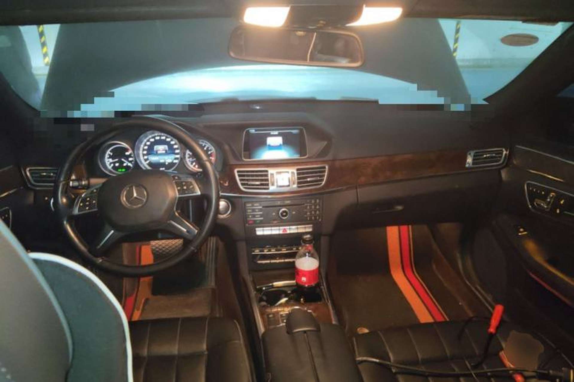 Used Mercedes-Benz E-Class 2015 Facelift E 200 L Center Console