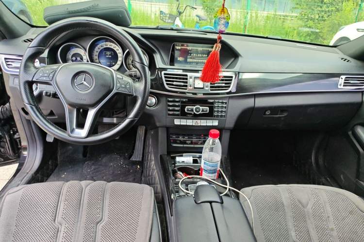 Used Mercedes-Benz E-Class 2015 E 260 L Sport Edition Center Console