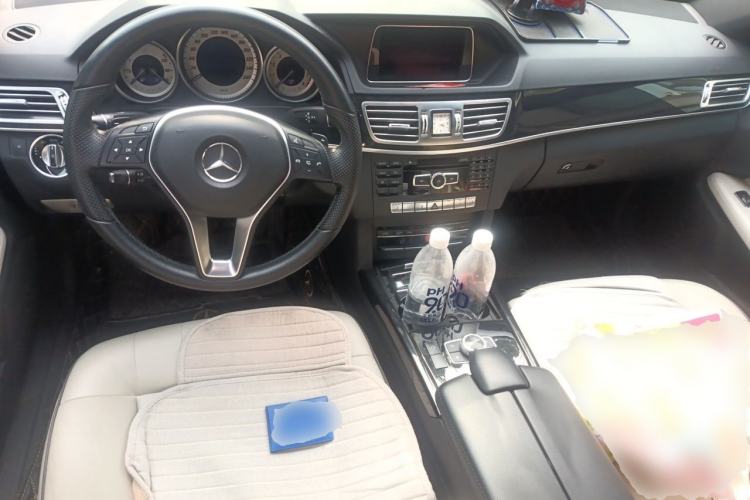 Used Mercedes-Benz E-Class 2015 E 260 L Sport & Fashion Model Center Console