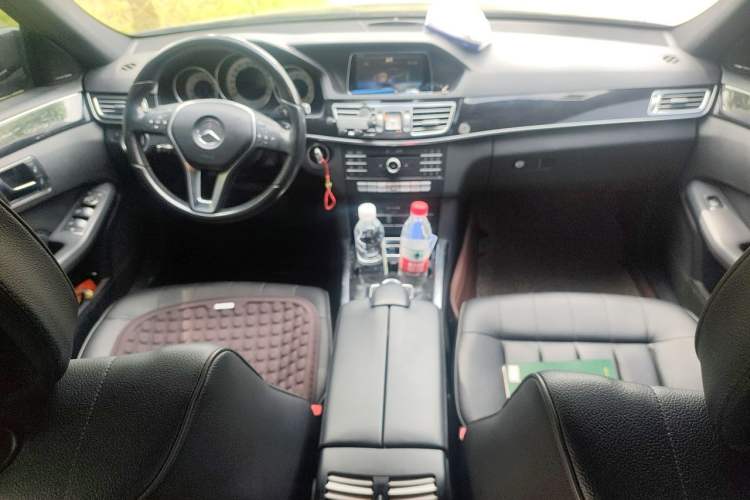 Used Mercedes-Benz E-Class 2015 Revised E 180 L Sport Edition Center Console