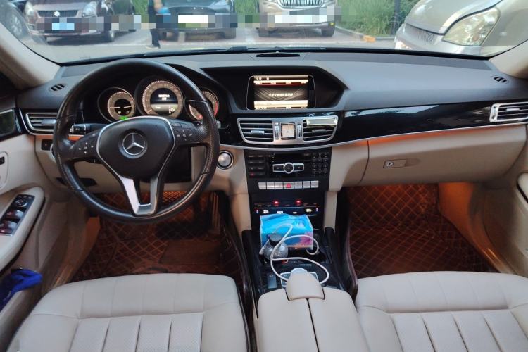 Used Mercedes-Benz E-Class 2015 E 260 L Sport Edition Center Console