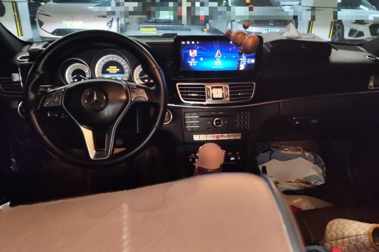 Used Mercedes-Benz E-Class 2015 E 260 L Sport Luxury Model Center Console