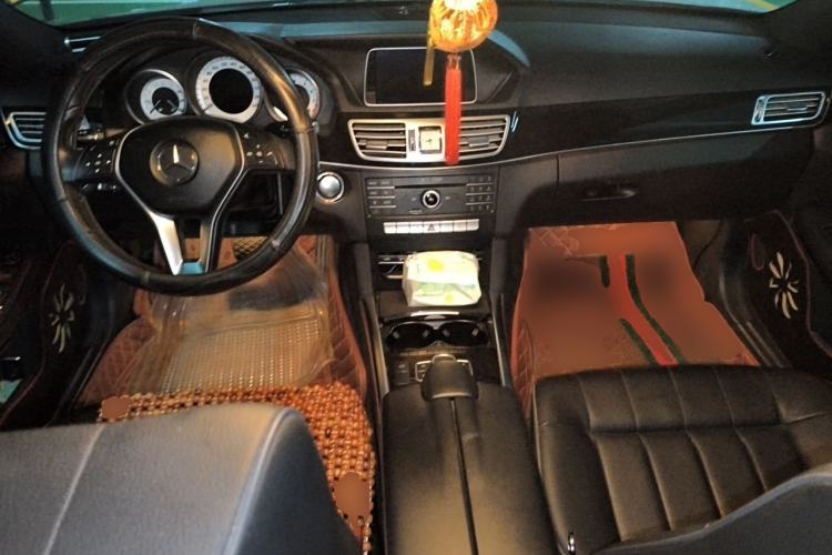 Used Mercedes-Benz E-Class 2015 Restyled E 260 L Sport Edition Center Console