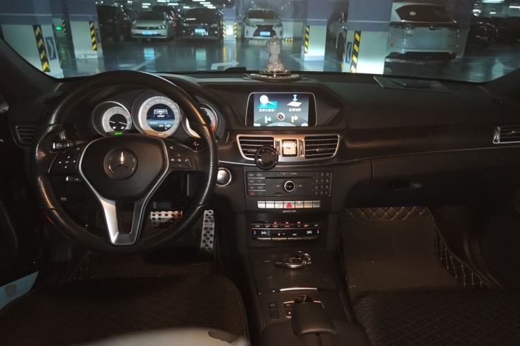 Used Mercedes-Benz E-Class 2015 Restyled E 260 L Sport Edition Center Console