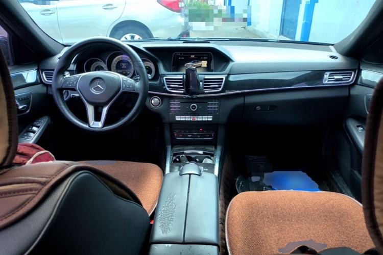 Used Mercedes-Benz E-Class 2015 Restyled E 260 L Sport Edition Center Console