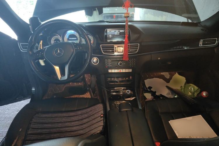 Used Mercedes-Benz E-Class 2015 Restyled E 260 L Sport Edition Center Console