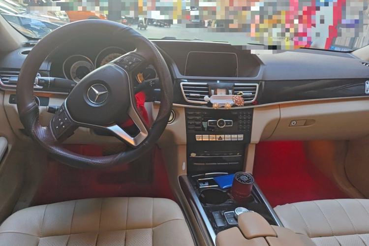 Used Mercedes-Benz E-Class 2015 Revised E 260 L Sporty and Stylish Edition Center Console