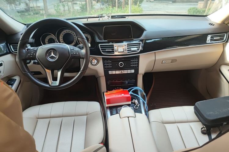 Used Mercedes-Benz E-Class 2015 Restyled E 260 L Sport Edition Center Console