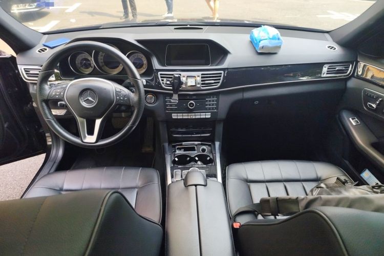 Used Mercedes-Benz E-Class 2015 Restyled E 260 L Sport Edition Center Console
